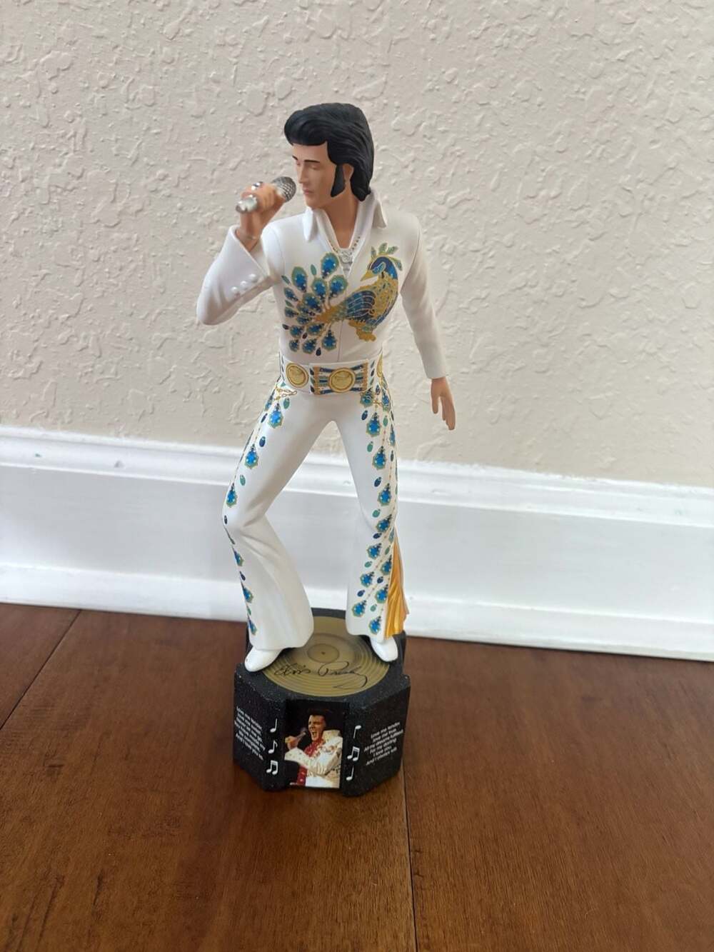 The Hamilton Collection Elvis Presley 'Love Me Tender' Limited Edition Sculpture